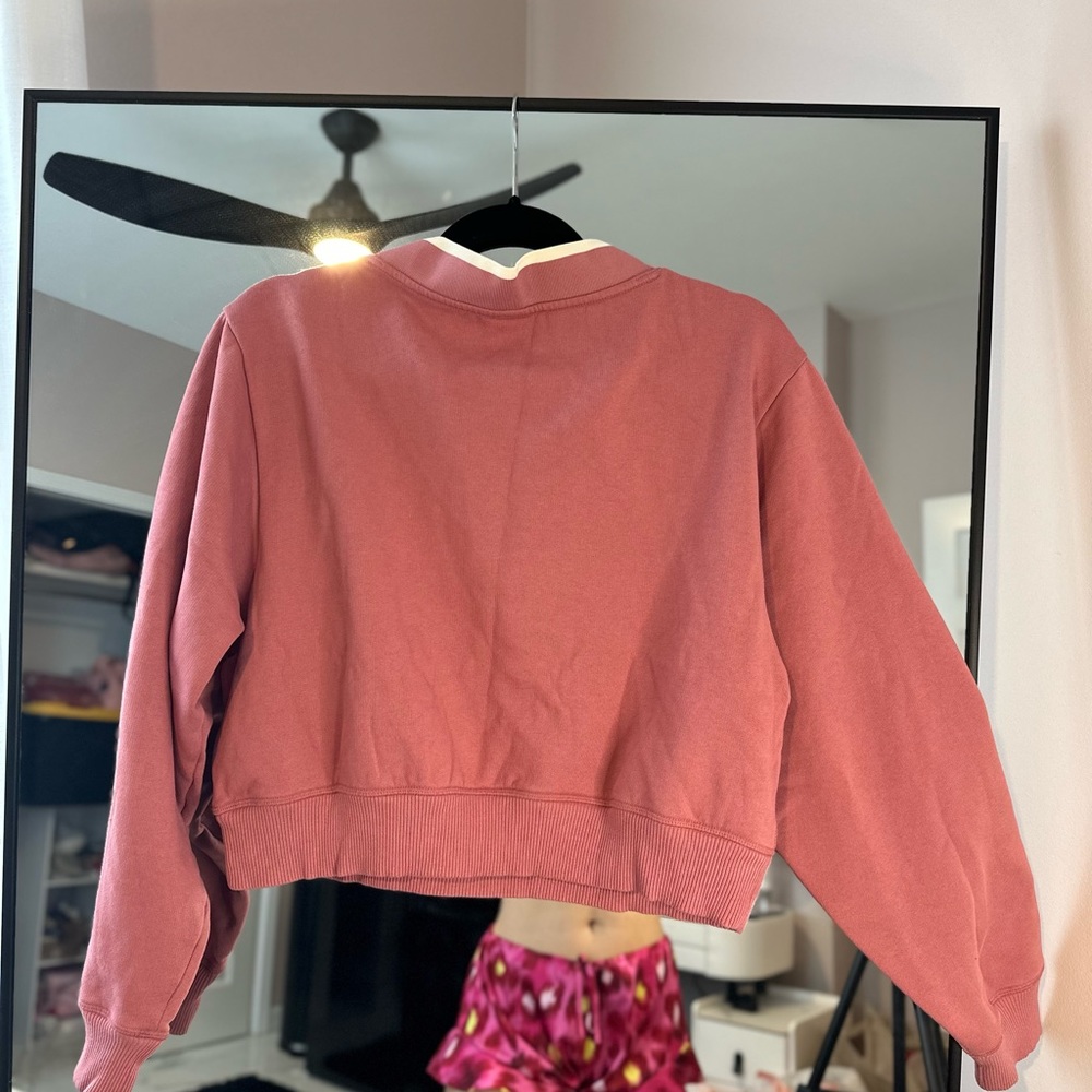 Cropped Sweatshirt - Picture 2 of 2